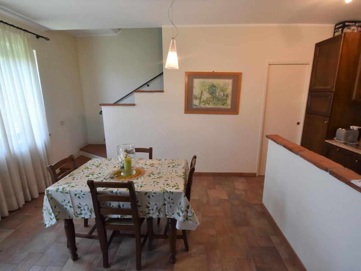 Castana  Apartment La Corte Bricca - Trilo B By Interhome מראה חיצוני תמונה