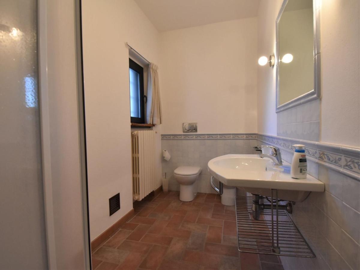 Castana  Apartment La Corte Bricca - Trilo B By Interhome מראה חיצוני תמונה